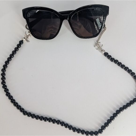 Black Sunglasses with Beaded Chain - Picture 1 of 8